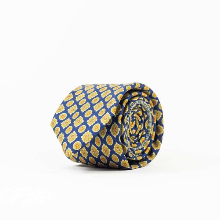 Granatowy krawat z egzotycznym motywem