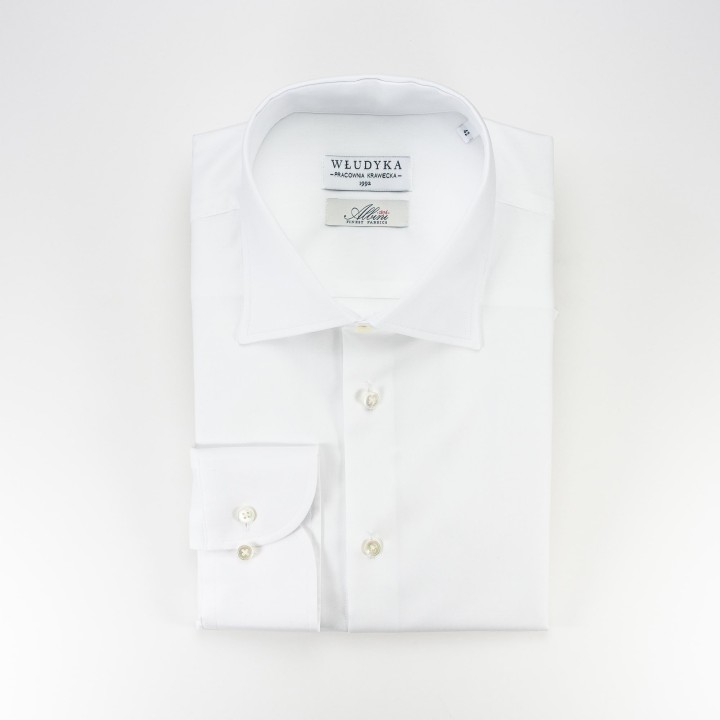 Biała koszula z bawełny