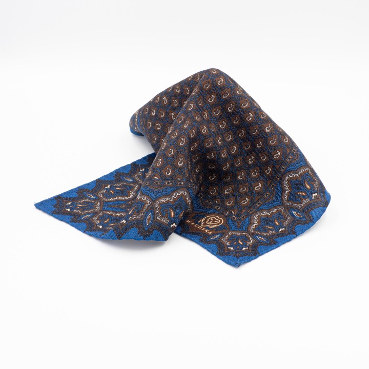 Wełniana brązowo-niebieska poszetka